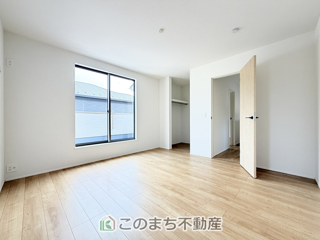 リナージュ那須塩原市豊浦南町25-1期の洋室|南向きで陽当たりの良い洋室♪風通しもよく快適です☆