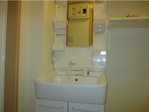 ゼフィール小人町の洗面所