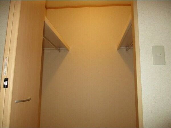 ゼフィール小人町の収納