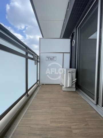 アドバンス大阪セレーノの居間・リビング|アドバンス大阪セレーノ　バルコニー