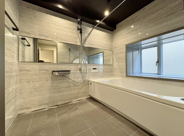 中野区江原町2丁目の外観|―駅至近でありながら周辺環境は穏やかで利便性と暮らしやすさが共存したエリア―
お買い物施設は近くに揃い大変便利♪♪
大変綺麗にリノベーション完了しております
是非現地にて実際にご見学ください