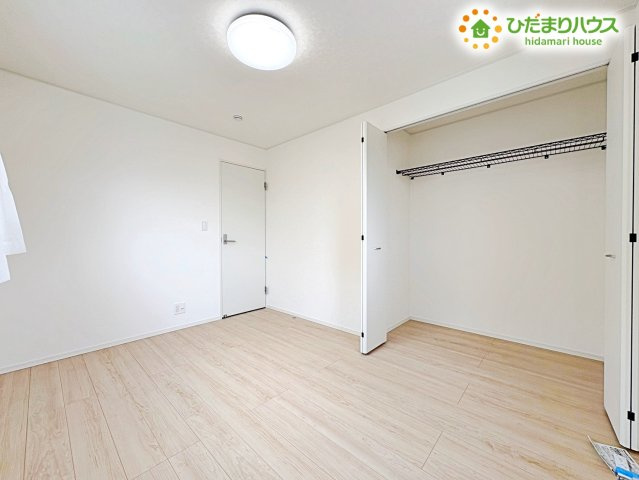行田市向町　第2　新築一戸建て　クレイドルガーデン　01の収納|全居室にクローゼットが付いているので、家族みんなの荷物をそれぞれのお部屋ですっきり収納!お部屋を広く使え、生活感が出にくいので、いつもスタイリッシュな空間を保てますね♪