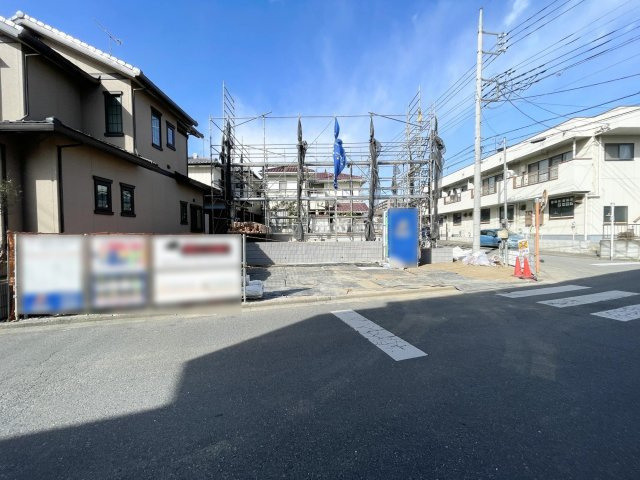 BLOOMING GARDEN　鴻巣市赤見台4丁目の前面道路含む現地写真