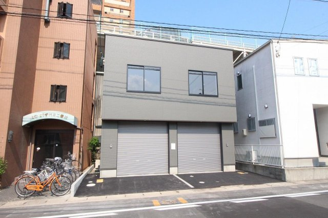岡山市中区門田本町２丁目の店舗事務所
