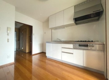 【居間・リビング】 | 巳善ハイツ | 5.0帖のきれいなDK。