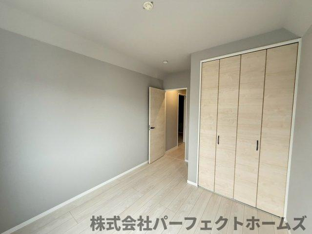 長尾西町1丁目戸建の洋室|きれいな洋室です