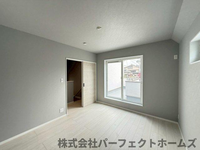 長尾西町1丁目戸建の洋室|ゆったりした洋室です