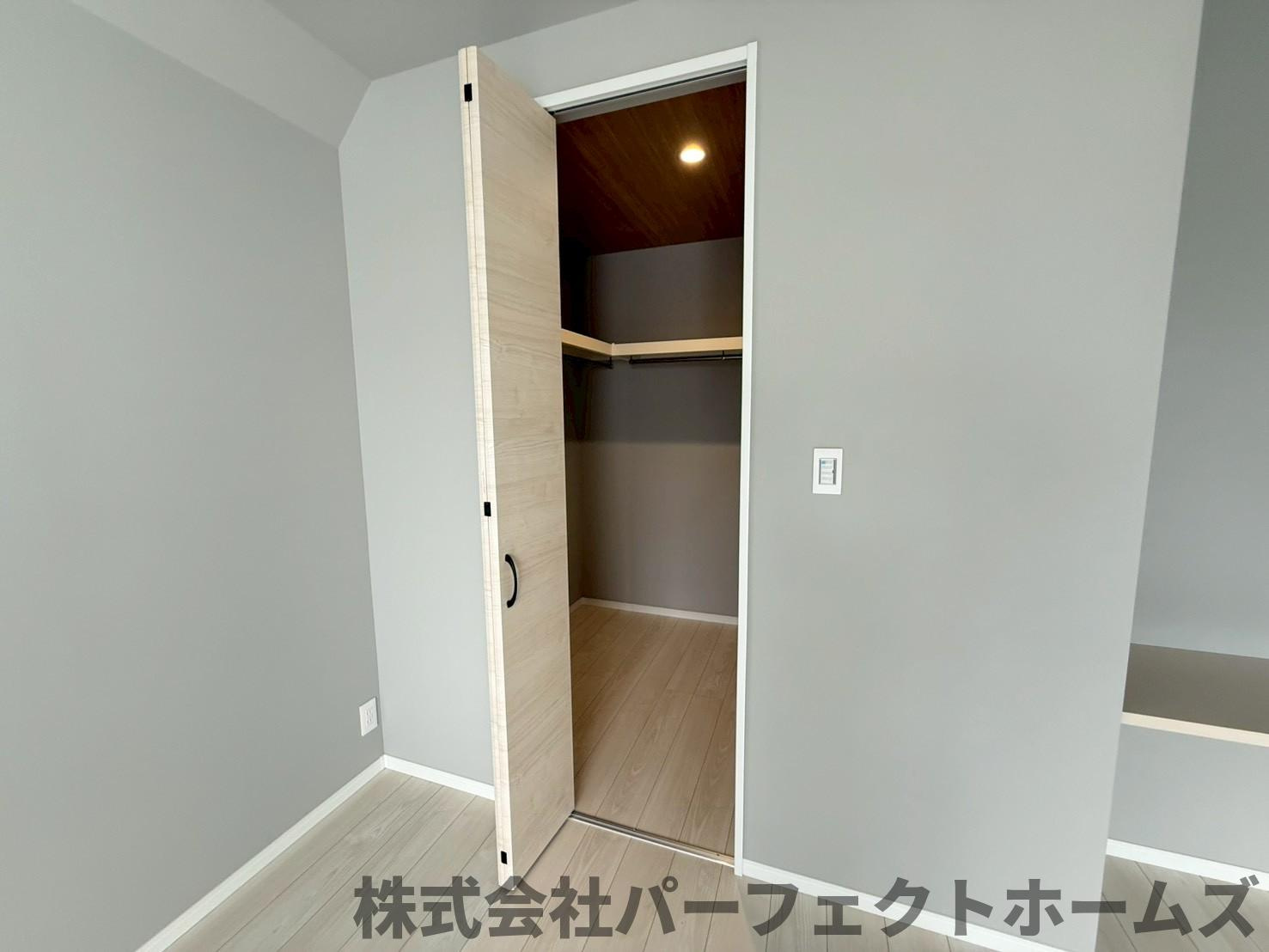 長尾西町1丁目戸建の収納|便利な収納スペースです