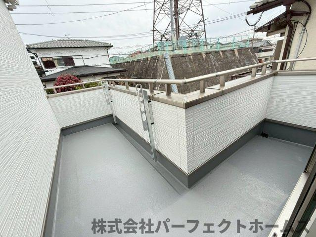 長尾西町1丁目戸建のバルコニー|暖かな日差しのふりそそぐバルコニー