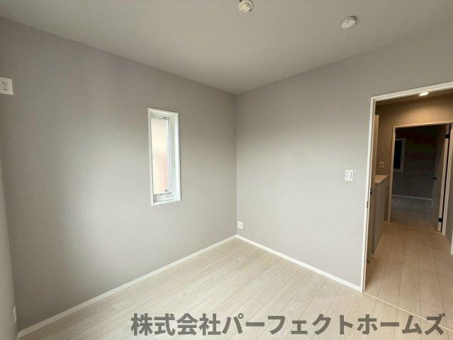 長尾西町1丁目戸建の洋室|個人の部屋や寝室として使える洋室です