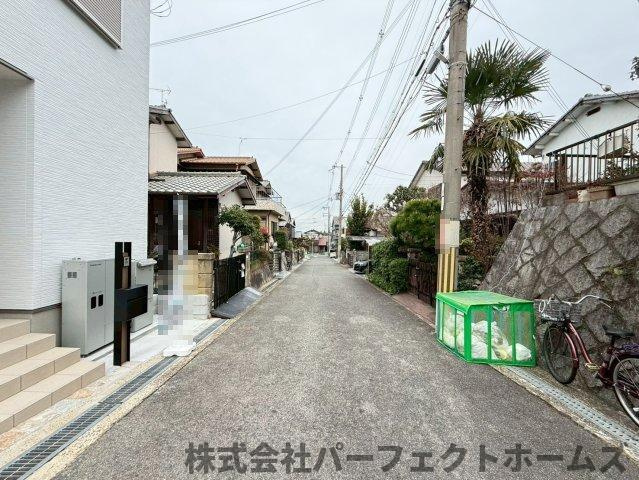 長尾西町1丁目戸建の前面道路含む現地写真|前面道路含む現地写真です