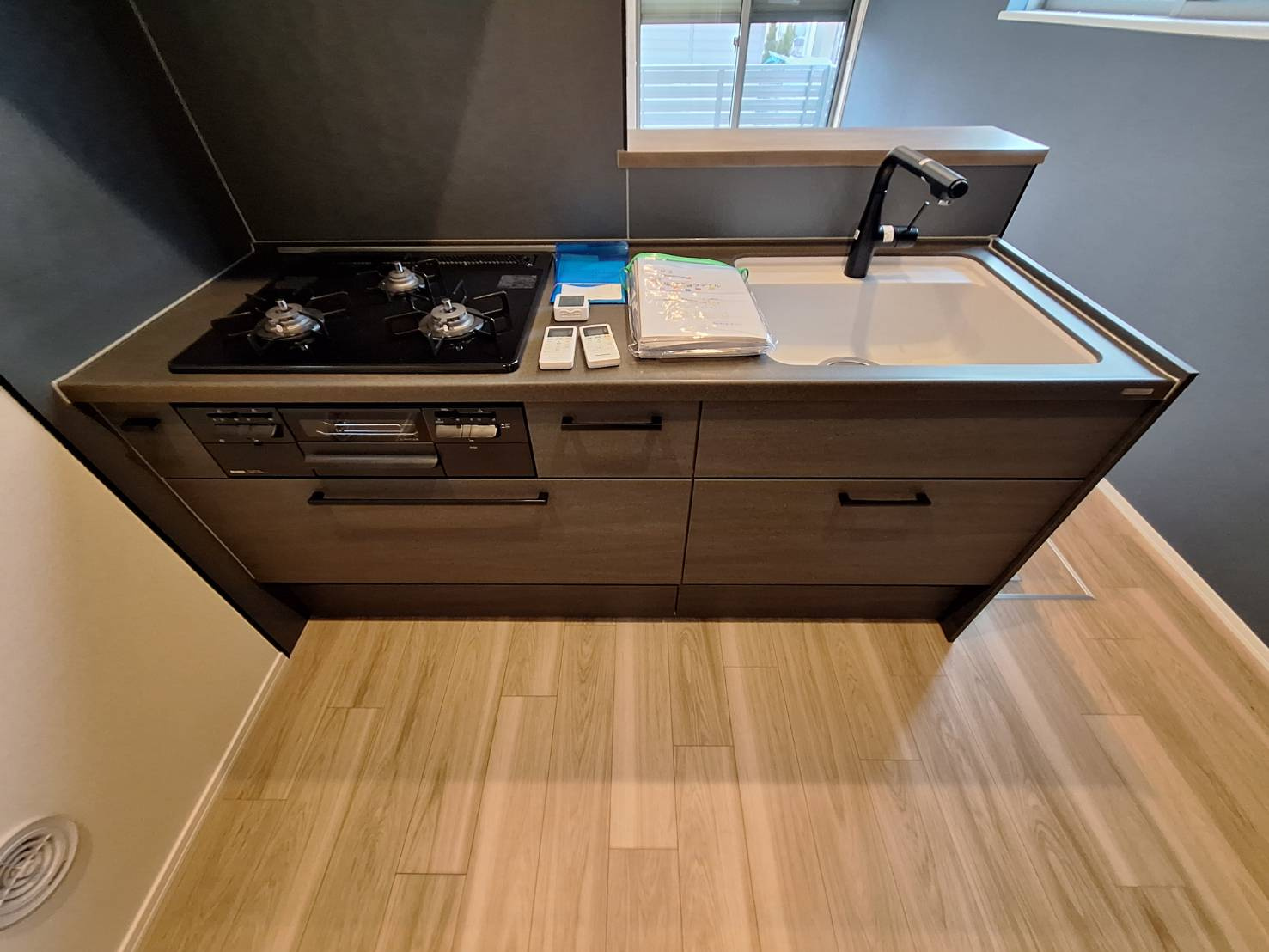 ＮＯＶＡ　ＳＡＵＤＡＤＥのキッチン