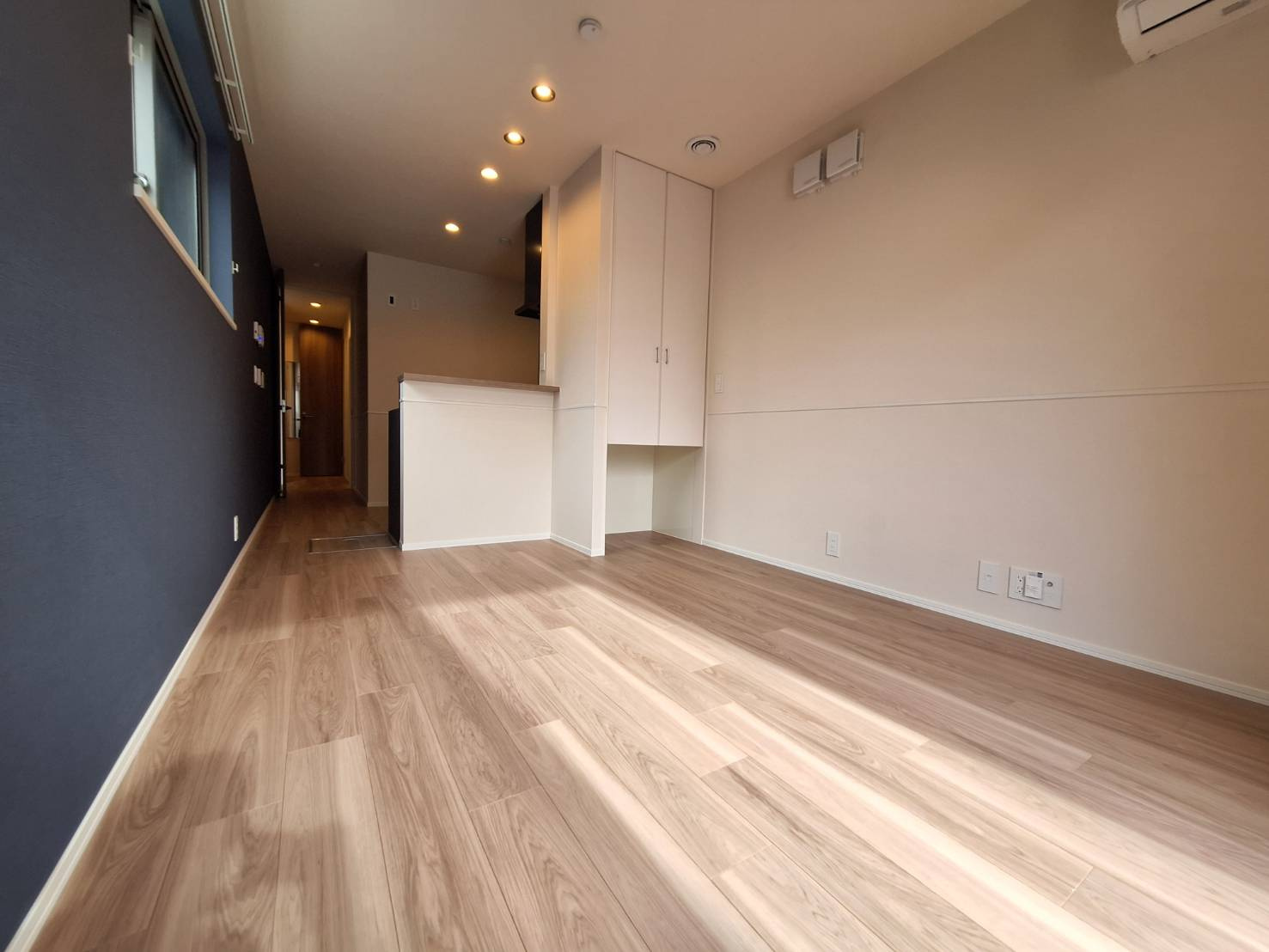 ＮＯＶＡ　ＳＡＵＤＡＤＥの洋室