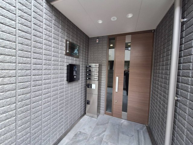 ＮＯＶＡ　ＳＡＵＤＡＤＥのエントランス