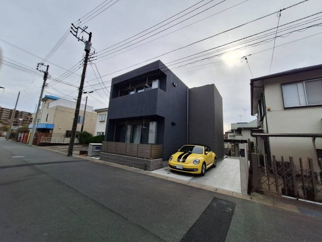 ＮＯＶＡ　ＳＡＵＤＡＤＥの駐車場