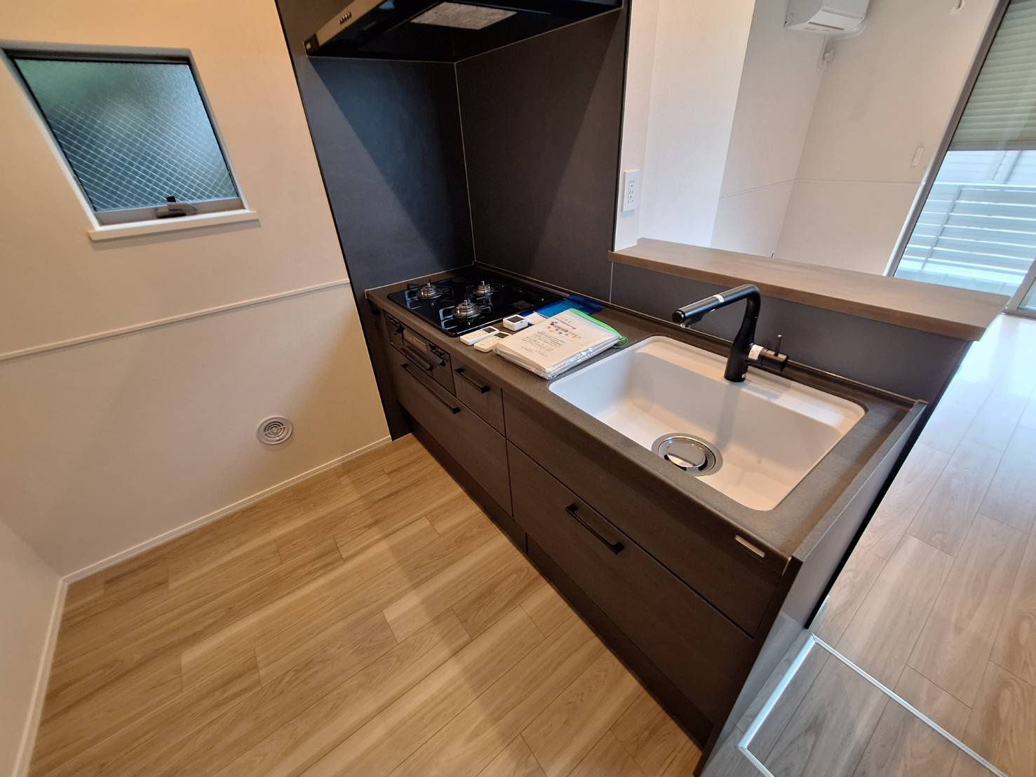 ＮＯＶＡ　ＳＡＵＤＡＤＥのキッチン