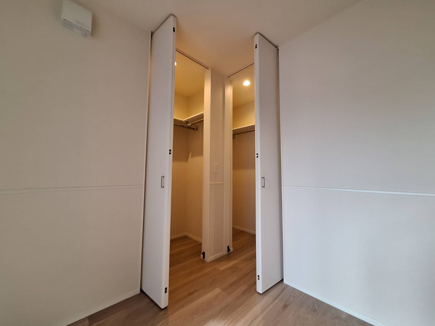 ＮＯＶＡ　ＳＡＵＤＡＤＥの収納