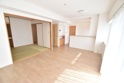 【居間・リビング】 | フローレンス井口台ビューステージ