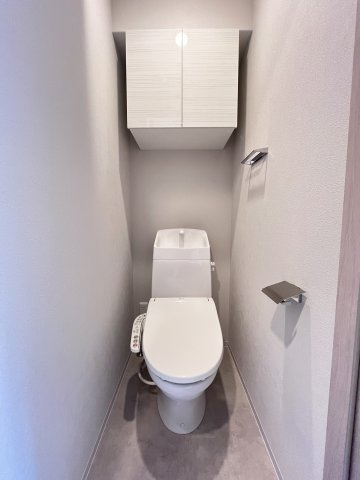 大阪市城東区関目６丁目の賃貸マンションのトイレ