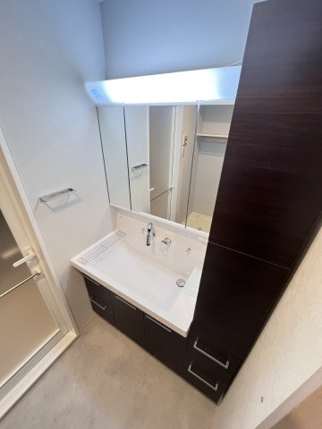 大阪市城東区関目６丁目の賃貸マンションの独立洗面台