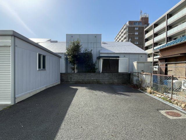 西浅田2丁目貸倉庫の駐車場