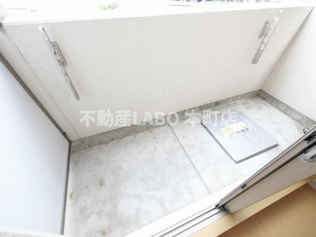 サムティ阿波座Ｌｕｓｓｏのバルコニー