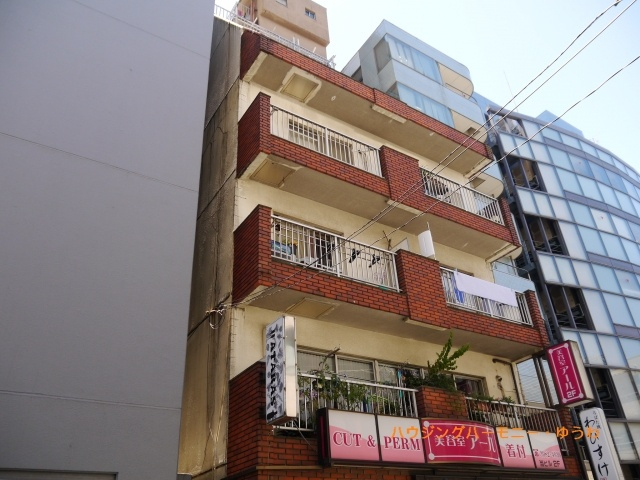 【外観】 | ローヤルハイツ西池袋 | ここに住むからこそ意味がある。そんな情緒感に浸りながら、毎日を愉しんでいただきたいです。