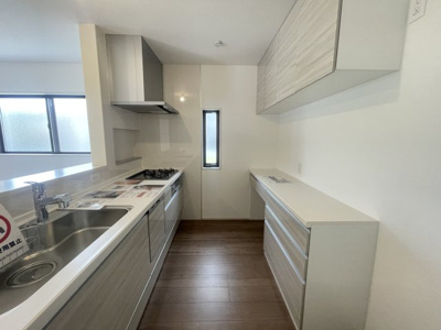 【キッチン】 | 沖縄市泡瀬（全3棟） | ※同仕様写真です　カップボード＆ビルトイン食洗機付き♪