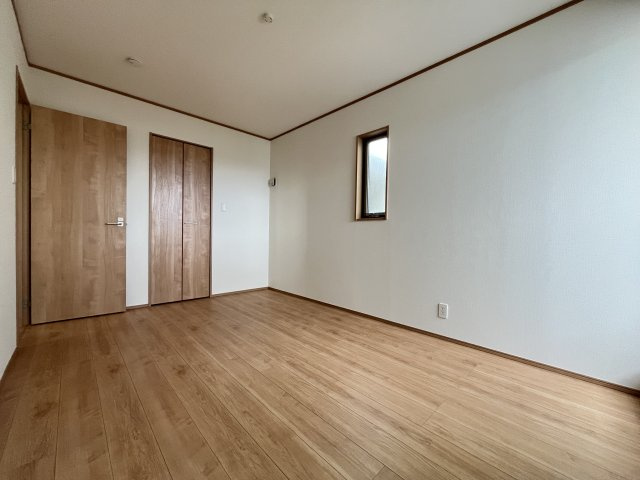 沖縄市泡瀬（全3棟）の洋室|※同仕様写真です　