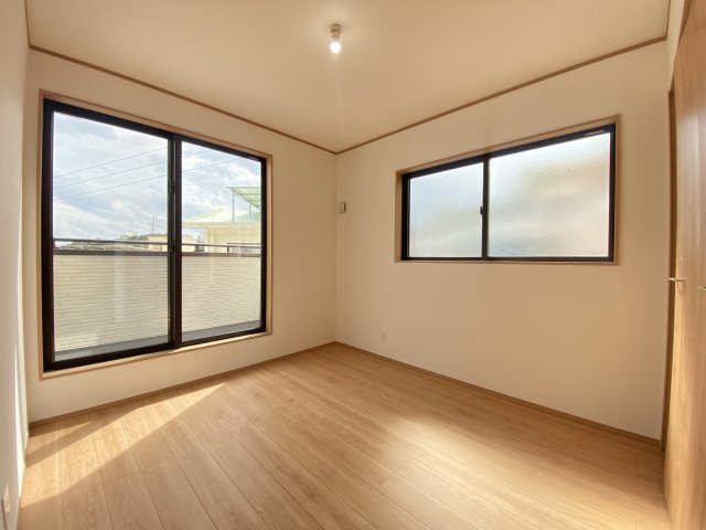 沖縄市泡瀬（全3棟）の洋室|※同仕様写真です　