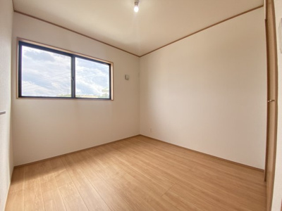 【洋室】 | 沖縄市泡瀬（全3棟） | ※同仕様写真です　