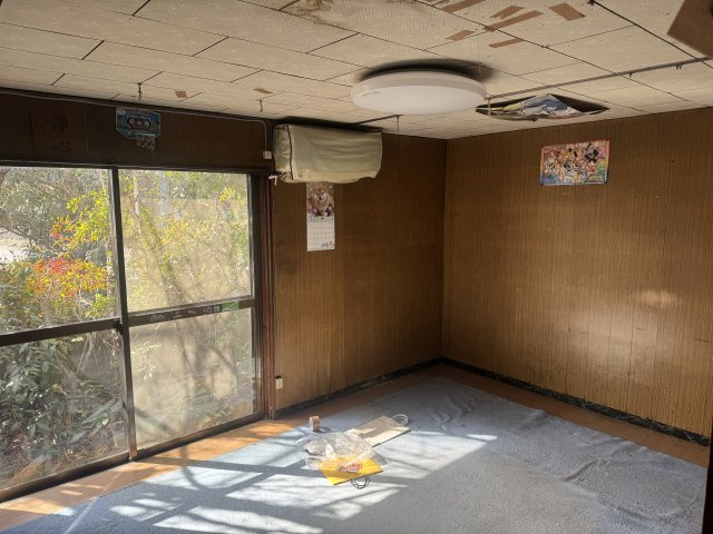 加東市家原戸建の洋室|南側洋室