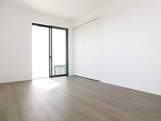 海部郡飛島村竹之郷９丁目の新築一戸建の洋室|◇１階洋室◇　　南西面で明るい洋室６．０帖　全居室収納完備！