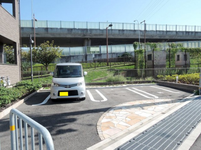 【駐車場】 | グランイースト