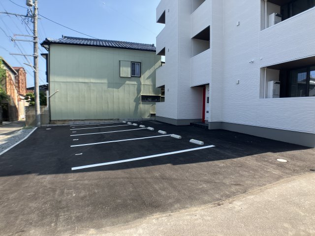 Jack hommachiⅣの駐車場