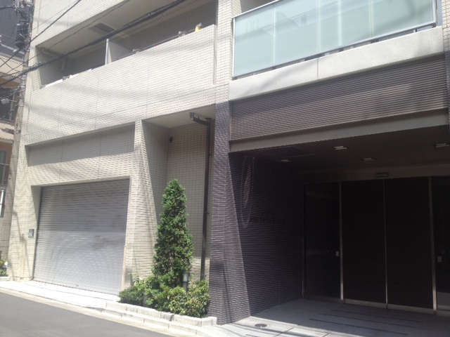 クレヴィア森下駅前のエントランス