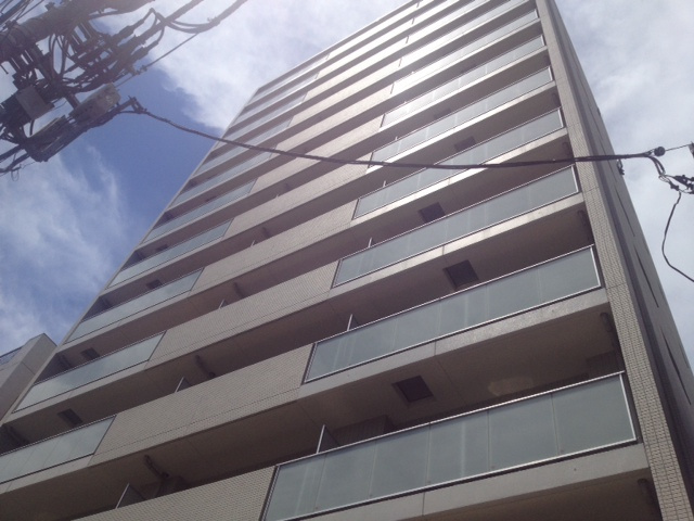 クレヴィア森下駅前の外観