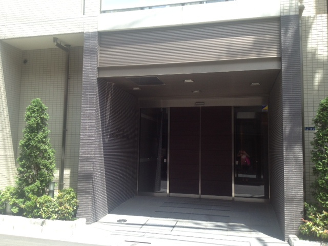 クレヴィア森下駅前のエントランス