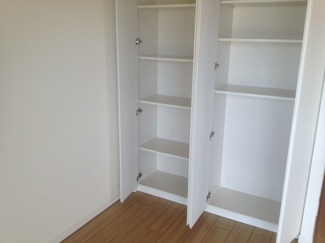 クレヴィア森下駅前の収納|床材・建具・設備等のカラーは異なる場合があります。