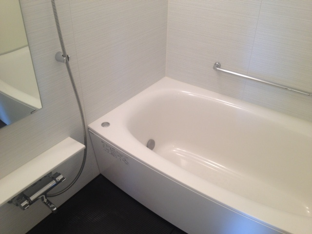 クレヴィア森下駅前の浴室|床材・建具・設備等のカラーは異なる場合があります。