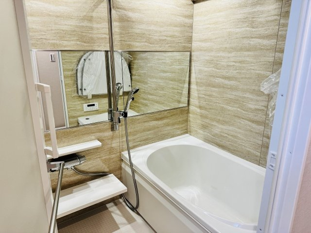 グランシティ八王子の浴室|～新規交換したキレイなバスルーム　気持ち良く湯船に浸かる事が出来ます～