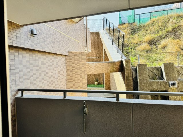 グランシティ八王子のバルコニー|～南向きで陽当たりの良いバルコニー～