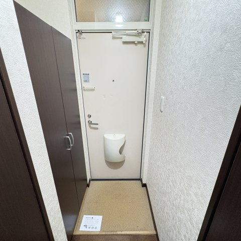 コスモヒルズの玄関