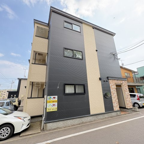 コスモヒルズの外観
