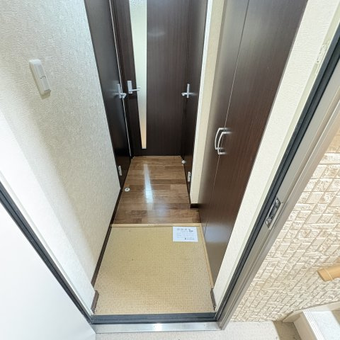 コスモヒルズの玄関