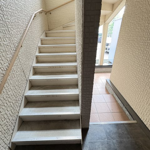 コスモヒルズのエントランス