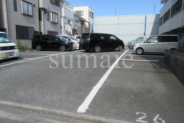 シャトレートミーⅡの駐車場|敷地内に駐車場あります（＾＾）