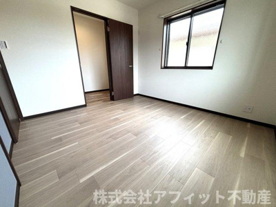 【寝室】 | エーリッシュ新涯 | 洋室5.8帖