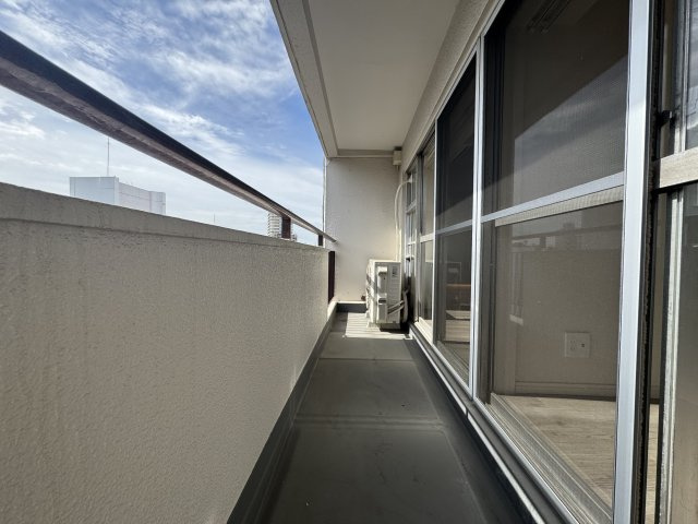 パレス三條のバルコニー