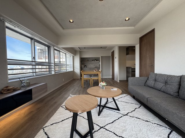 パレス三條の居間・リビング